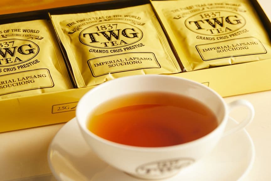 tasse à thé et sachets de thé TWG Tea